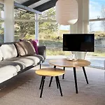 Lakefront Retreat - By Traum Сasa de vacaciones *
