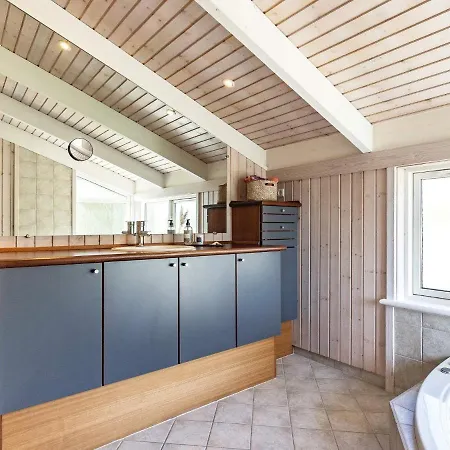 Three-bedroom In 56 * Ålbæk