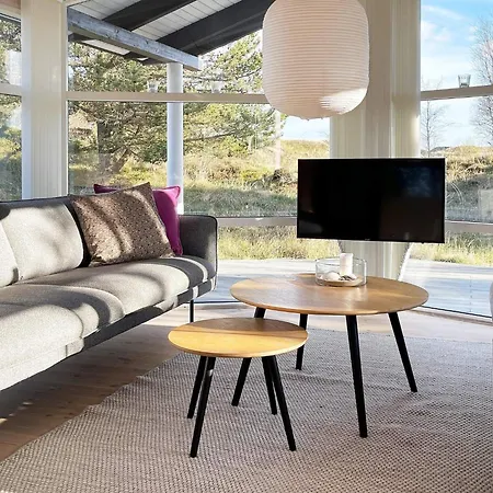 Three-bedroom In 56 Holiday home *